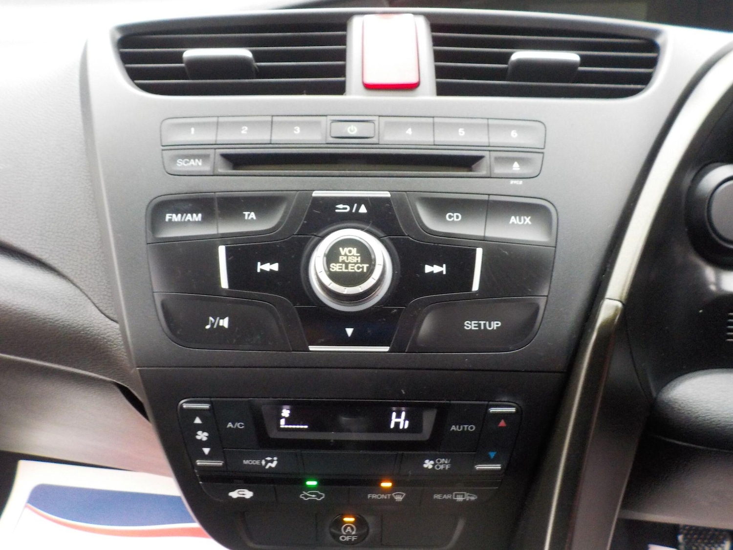 Used Honda Civic 2013 for sale - 76667090: Photo 16