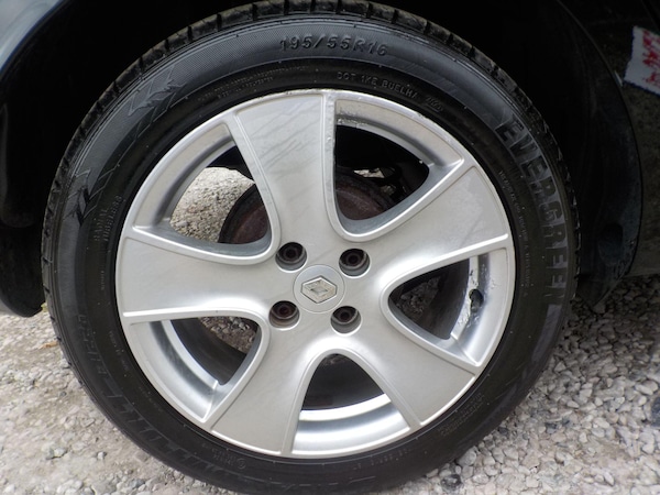 Used Renault Clio 2015 for sale - 76259004: Photo 18