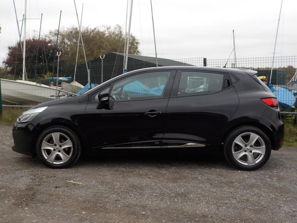 Used Renault Clio 2015 for sale - 76259004: Photo 2