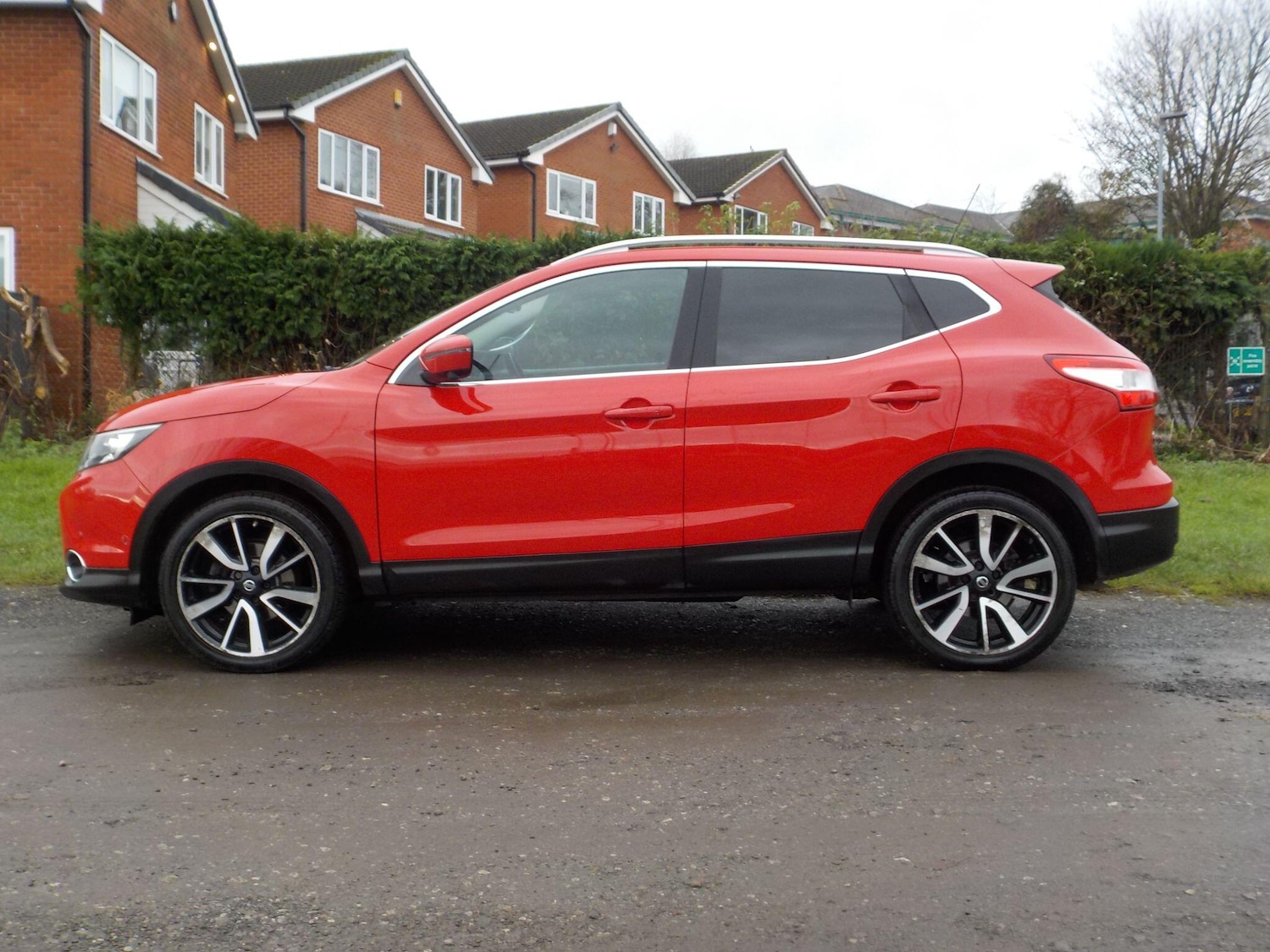 Used Nissan Qashqai for sale - 76727416: Photo 2