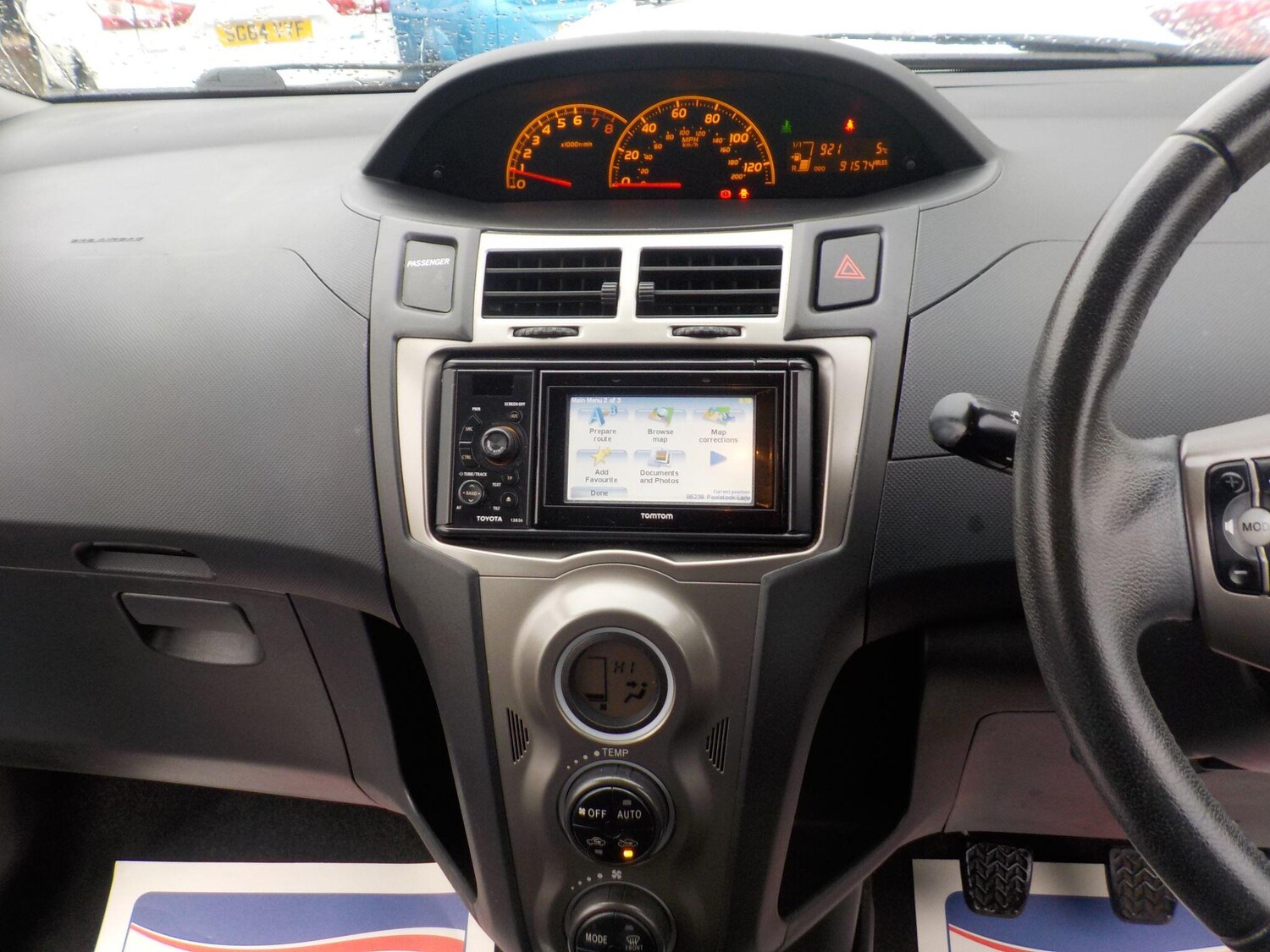 Used Toyota Yaris 2011 for sale - 77478980: Photo 12