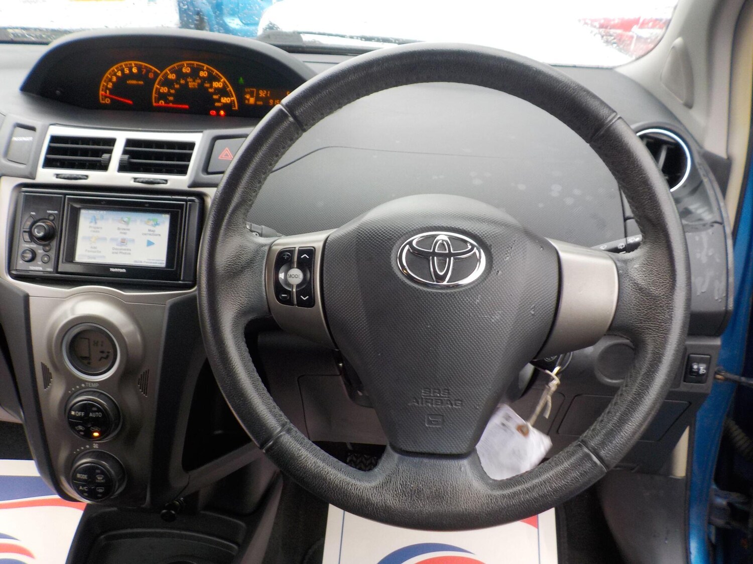 Used Toyota Yaris 2011 for sale - 77478980: Photo 13