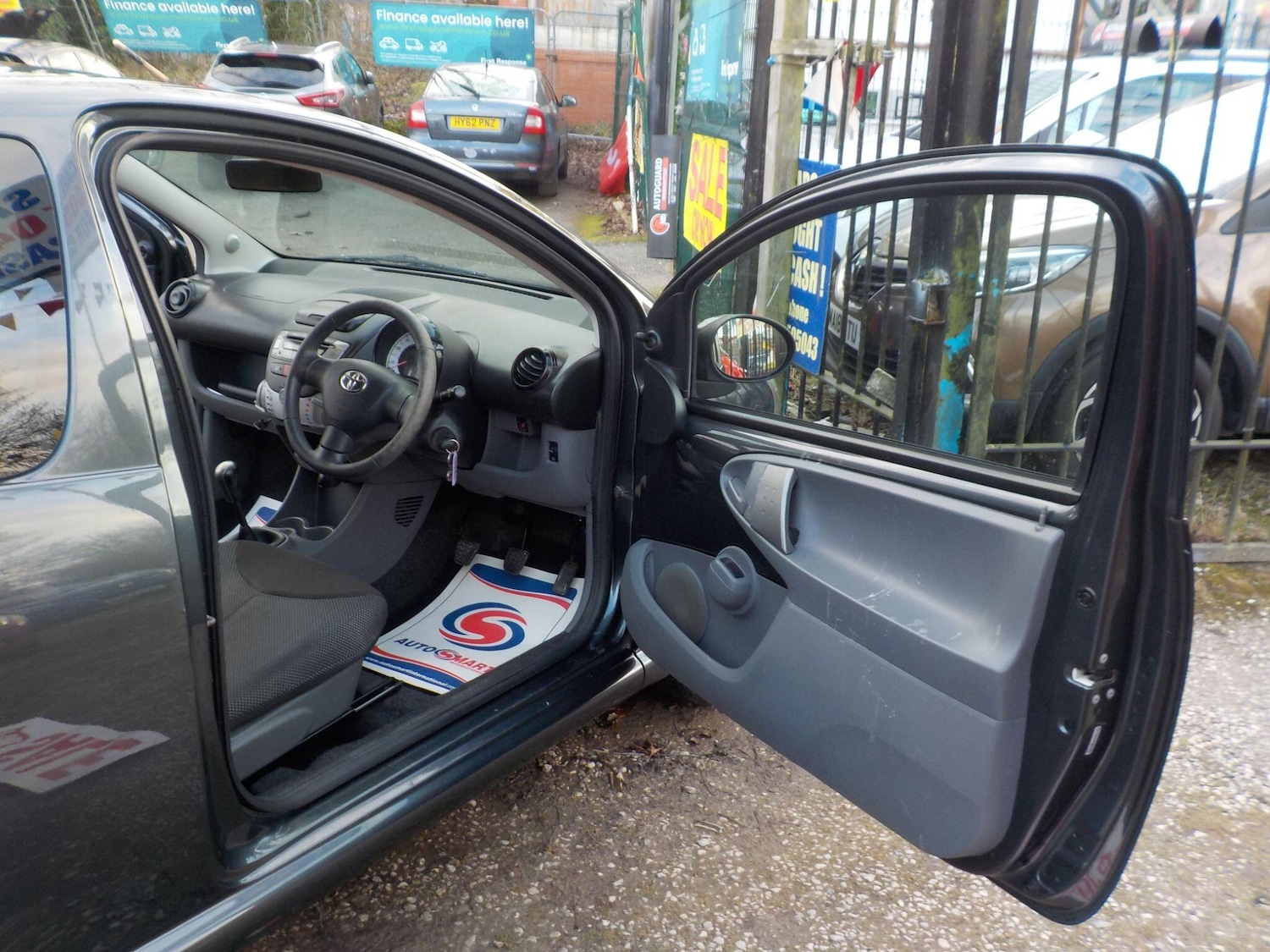 Used Toyota AYGO 2011 for sale - 77315402: Photo 17