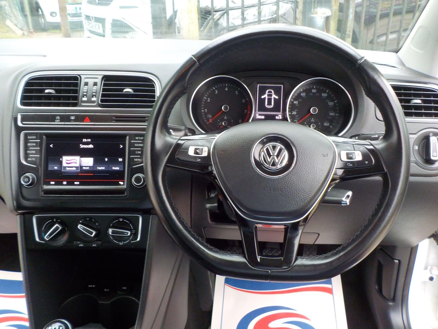 Used Volkswagen Polo 2015 for sale - 76988426: Photo 13