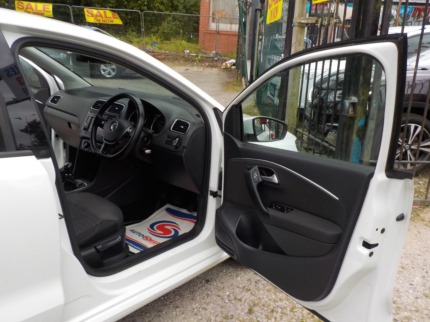 Used Volkswagen Polo 2015 for sale - 76988426: Photo 19