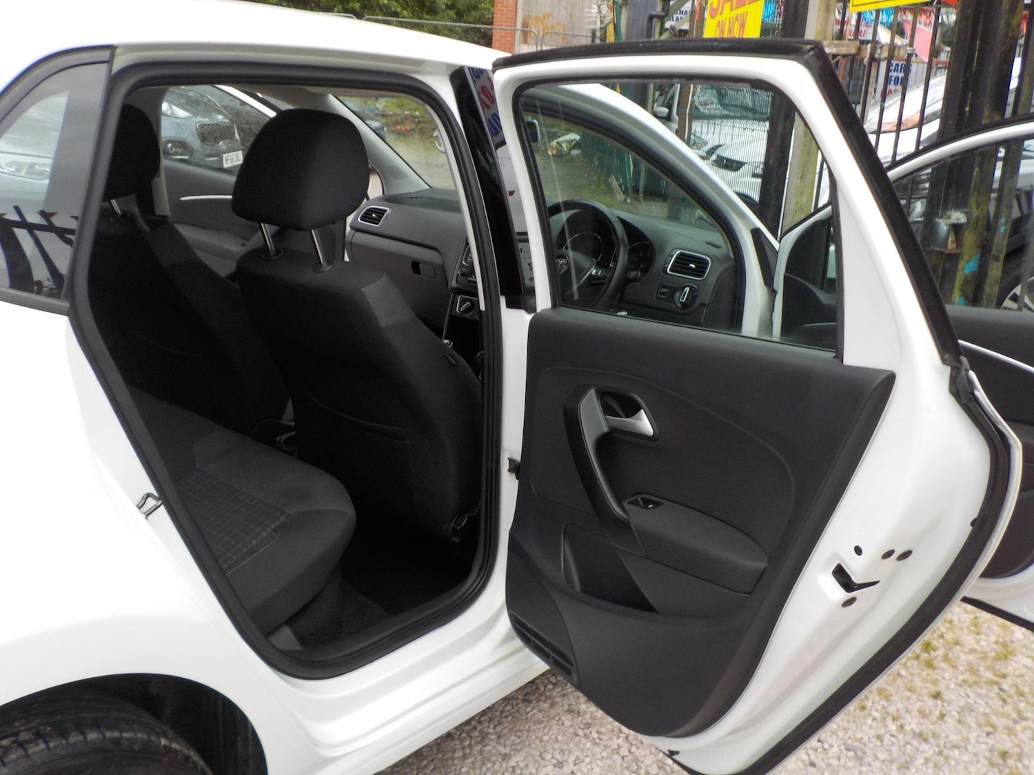 Used Volkswagen Polo 2015 for sale - 76988426: Photo 22