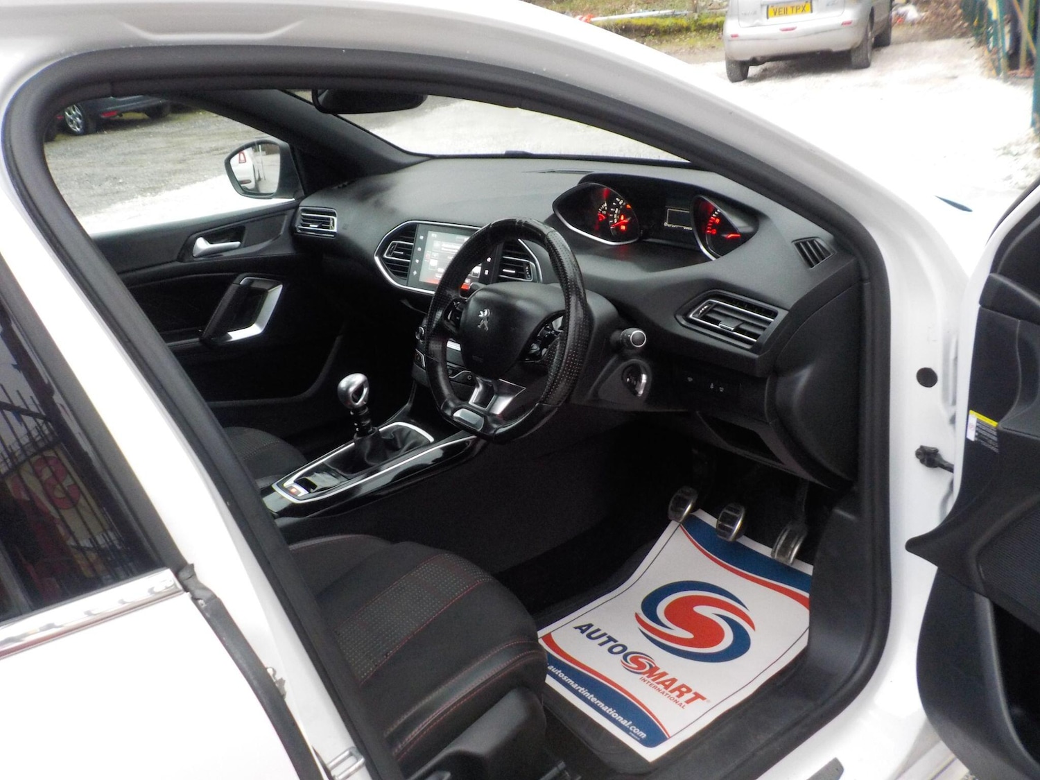 Used Peugeot 308 2016 for sale - 77839779: Photo 10