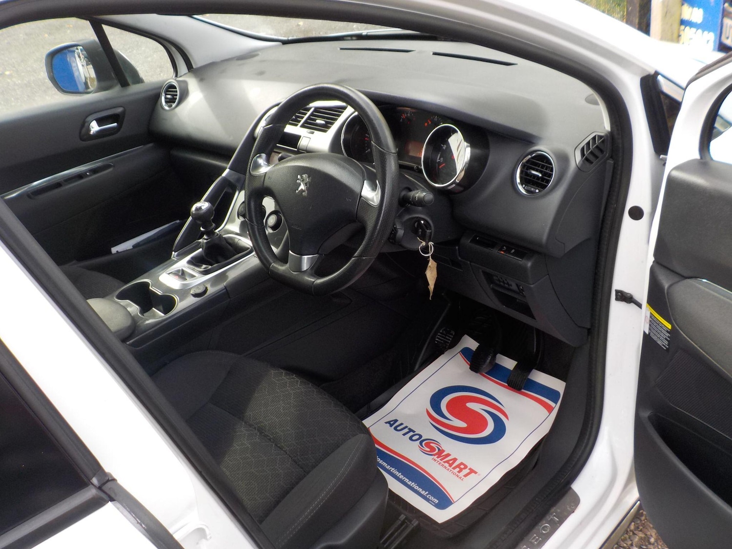 Used Peugeot 3008 2014 for sale - 76993639: Photo 10