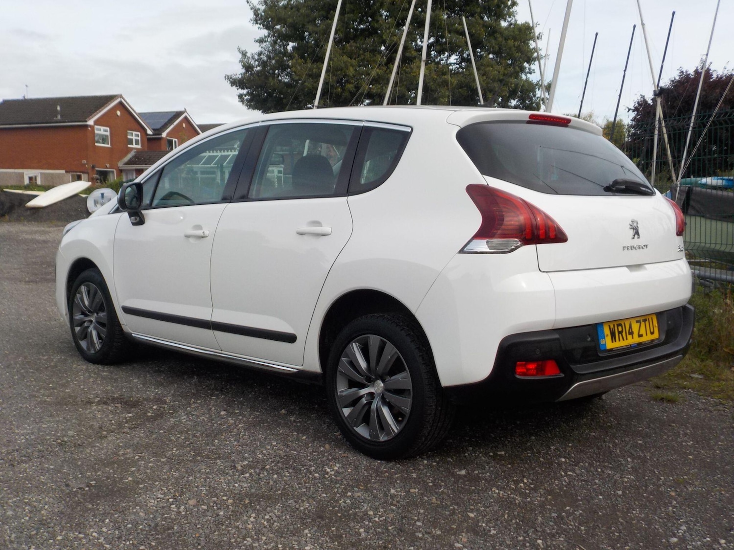 Used Peugeot 3008 2014 for sale - 76993639: Photo 3