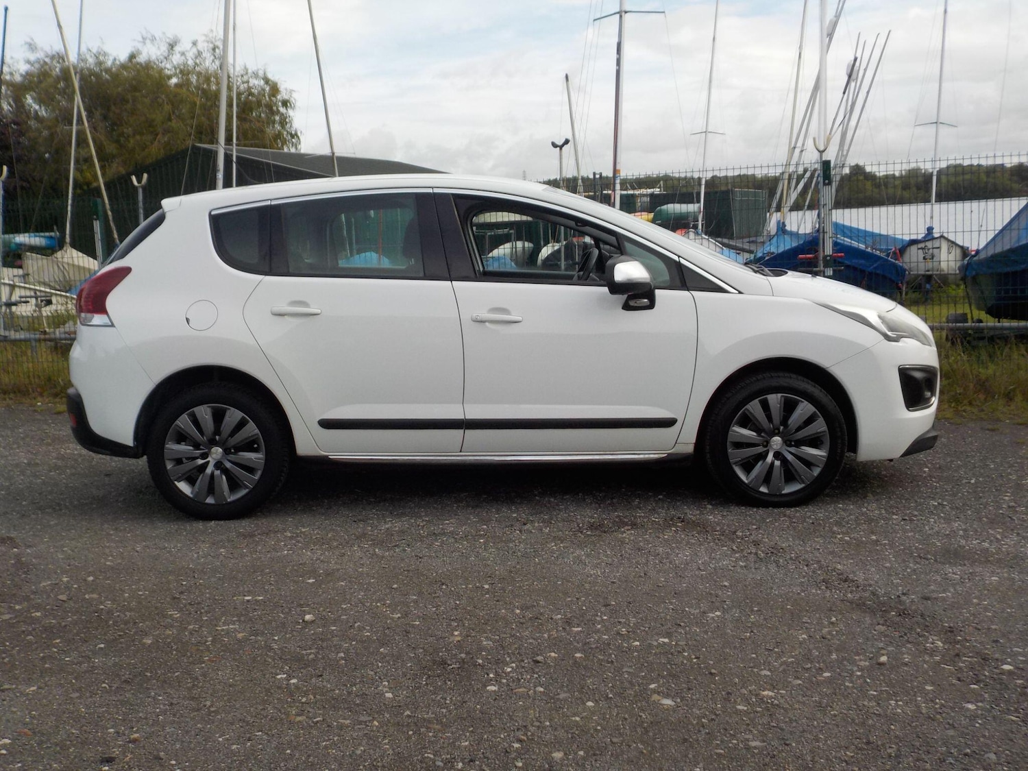 Used Peugeot 3008 2014 for sale - 76993639: Photo 6