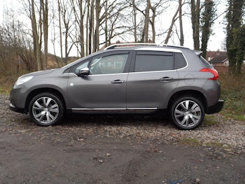 Used Peugeot 2008 2015 for sale - 77156123: Photo