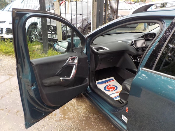 Used Peugeot 2008 2016 for sale - 75520373: Photo 27