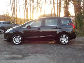 Used Peugeot 5008 2014 for sale - 77982705: Photo