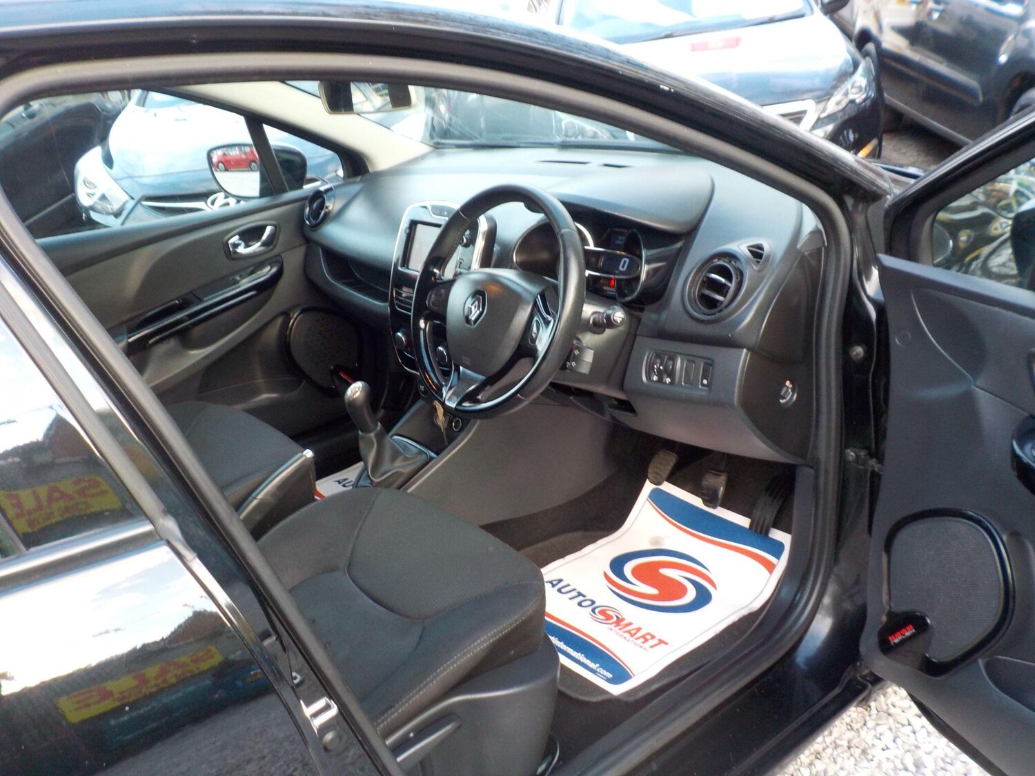 Used Renault Clio for sale - 78086969: Photo 10