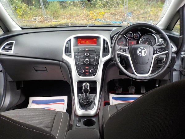 Used Vauxhall Astra 2012 for sale - 76179479: Photo 12