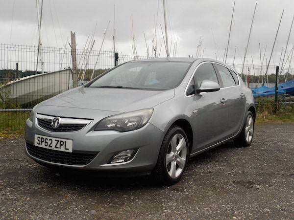 Used Vauxhall Astra 2012 for sale - 76179479: Photo 1