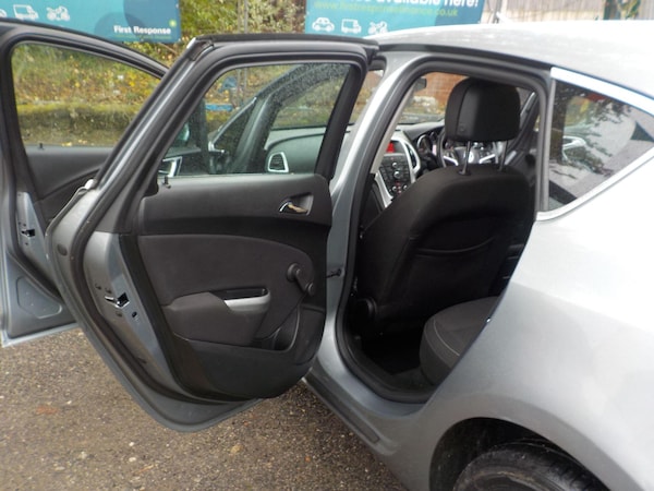 Used Vauxhall Astra 2012 for sale - 76179479: Photo 25