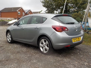 Used Vauxhall Astra 2012 for sale - 76179479: Photo 3