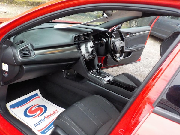 Used Honda Civic 2018 for sale - 76238948: Photo 11