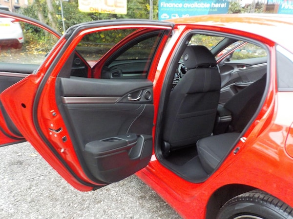 Used Honda Civic 2018 for sale - 76238948: Photo 28