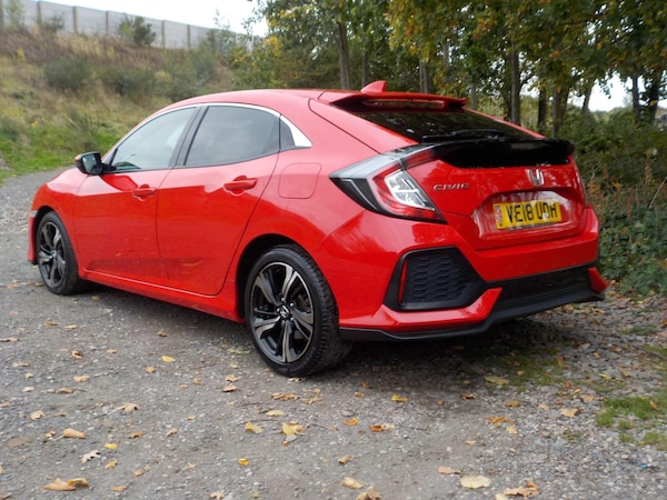 Used Honda Civic 2018 for sale - 76238948: Photo 3