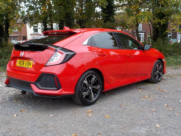 Used Honda Civic 2018 for sale - 76238948: Photo 5