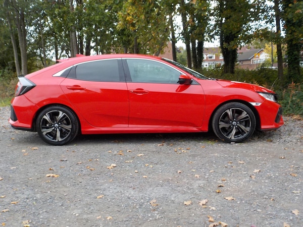 Used Honda Civic 2018 for sale - 76238948: Photo 6