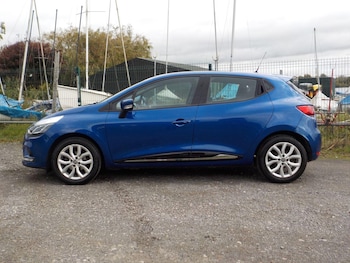 Used Renault Clio 2018 for sale - 76227825: Photo 2
