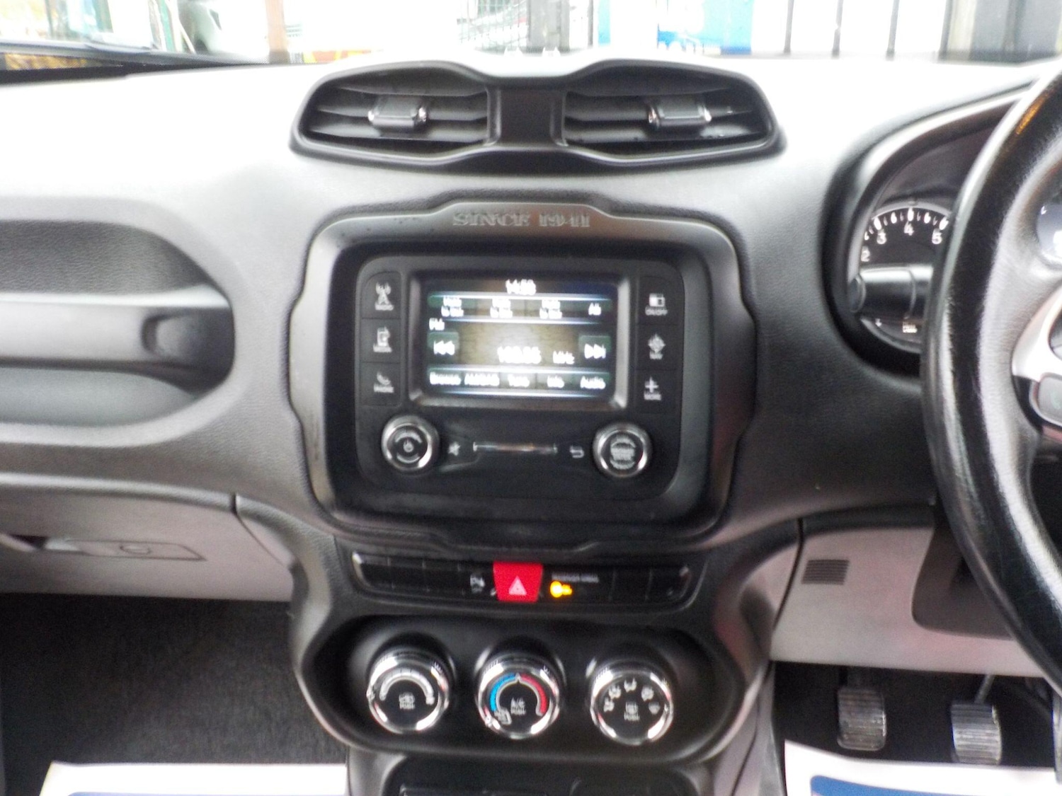 Used Jeep Renegade 2015 for sale - 76498732: Photo 13