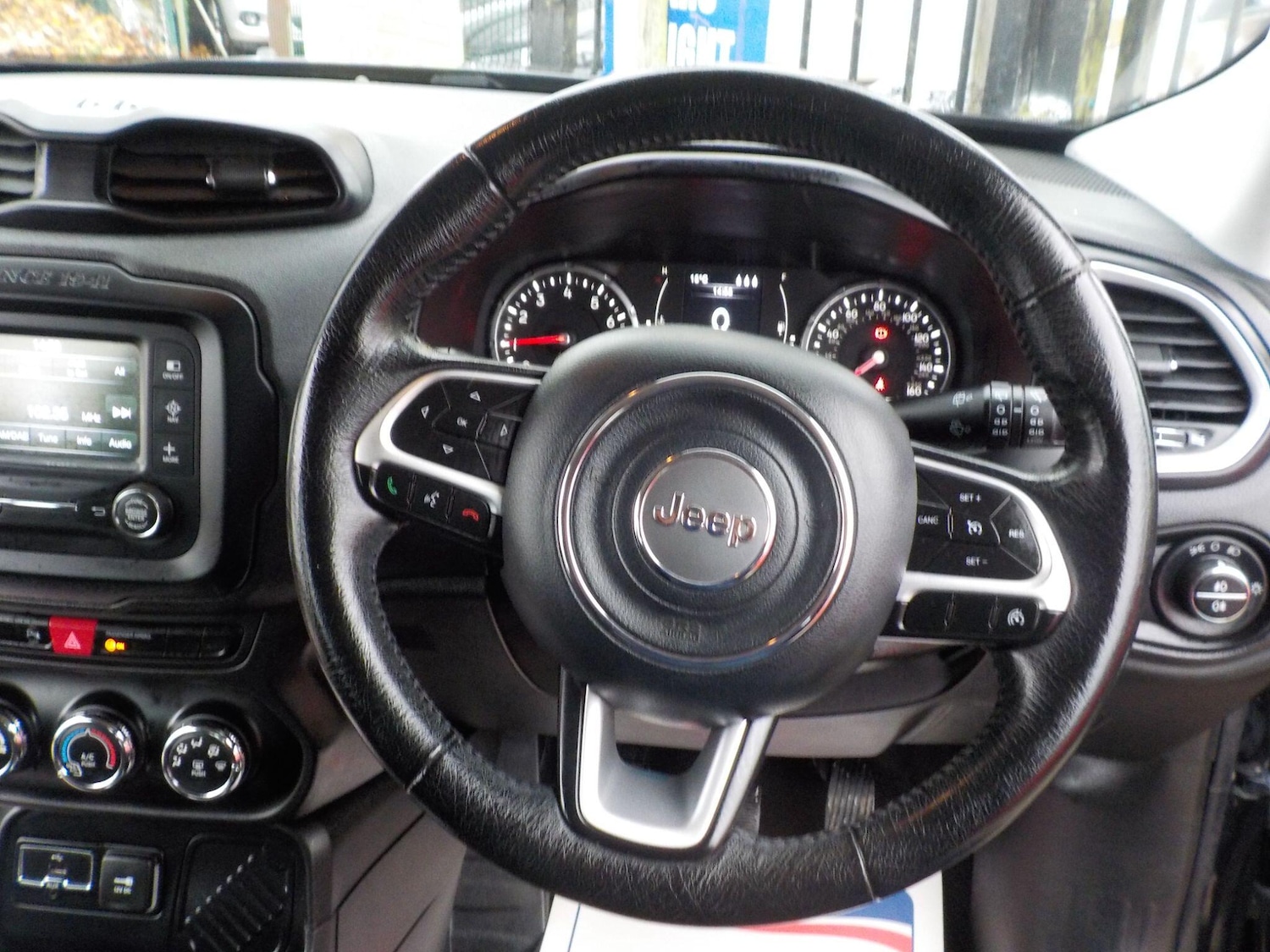 Used Jeep Renegade 2015 for sale - 76498732: Photo 14