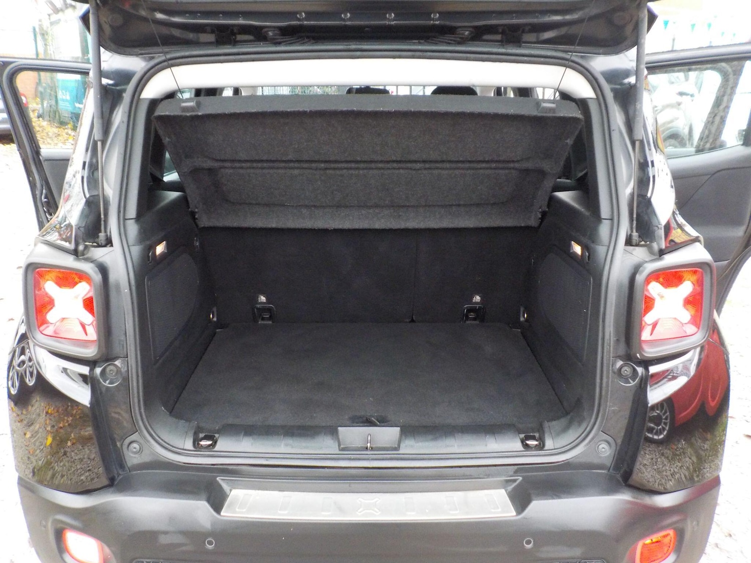 Used Jeep Renegade 2015 for sale - 76498732: Photo 24