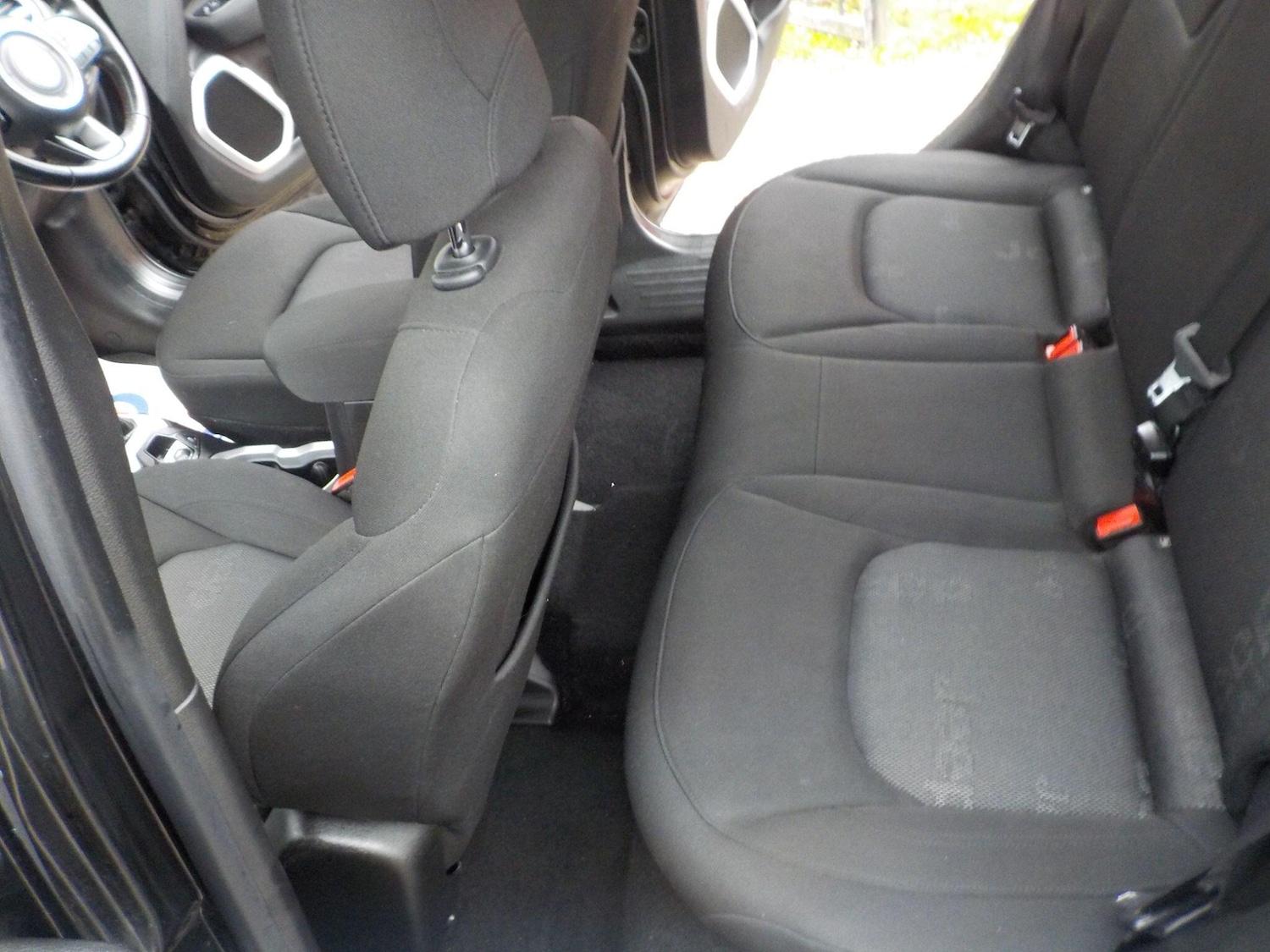 Used Jeep Renegade 2015 for sale - 76498732: Photo 28