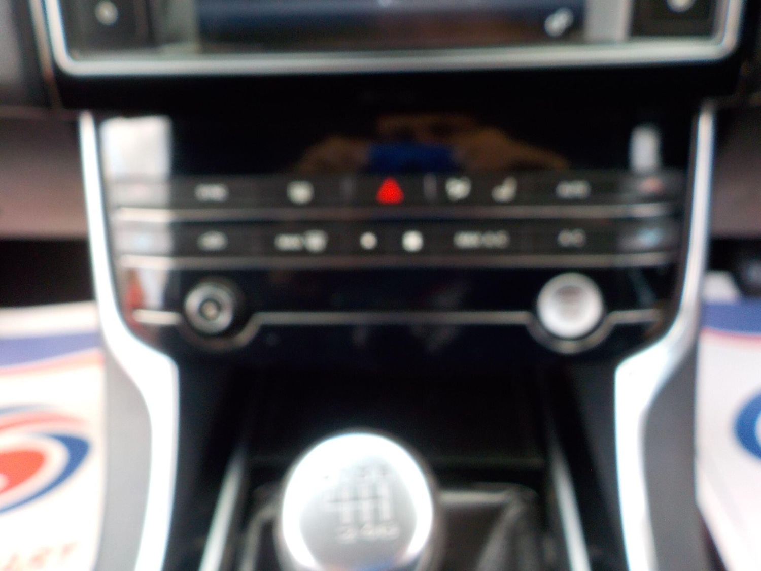 Used Jaguar XE 2016 for sale - 76398948: Photo 16