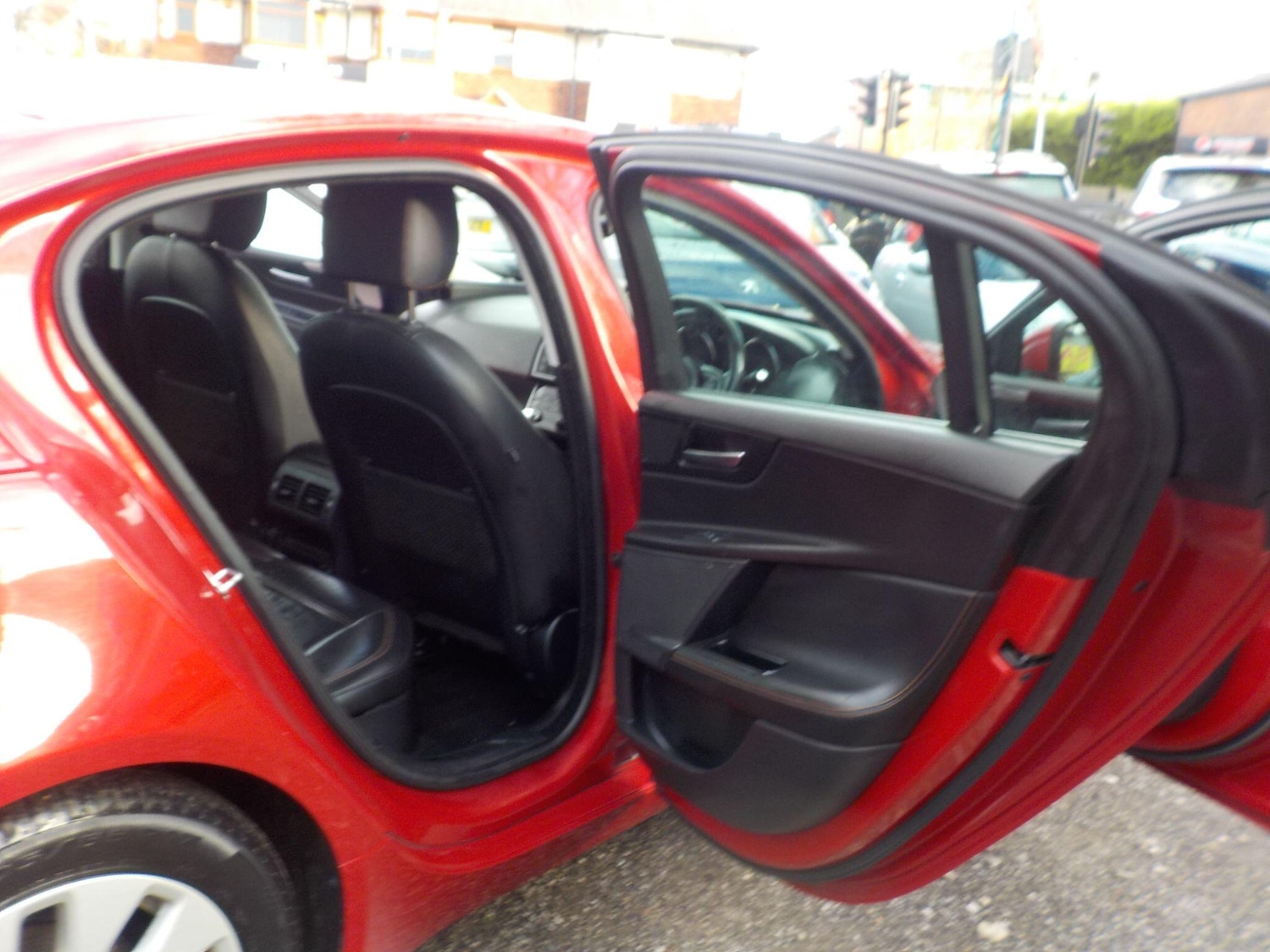 Used Jaguar XE 2016 for sale - 76398948: Photo 23