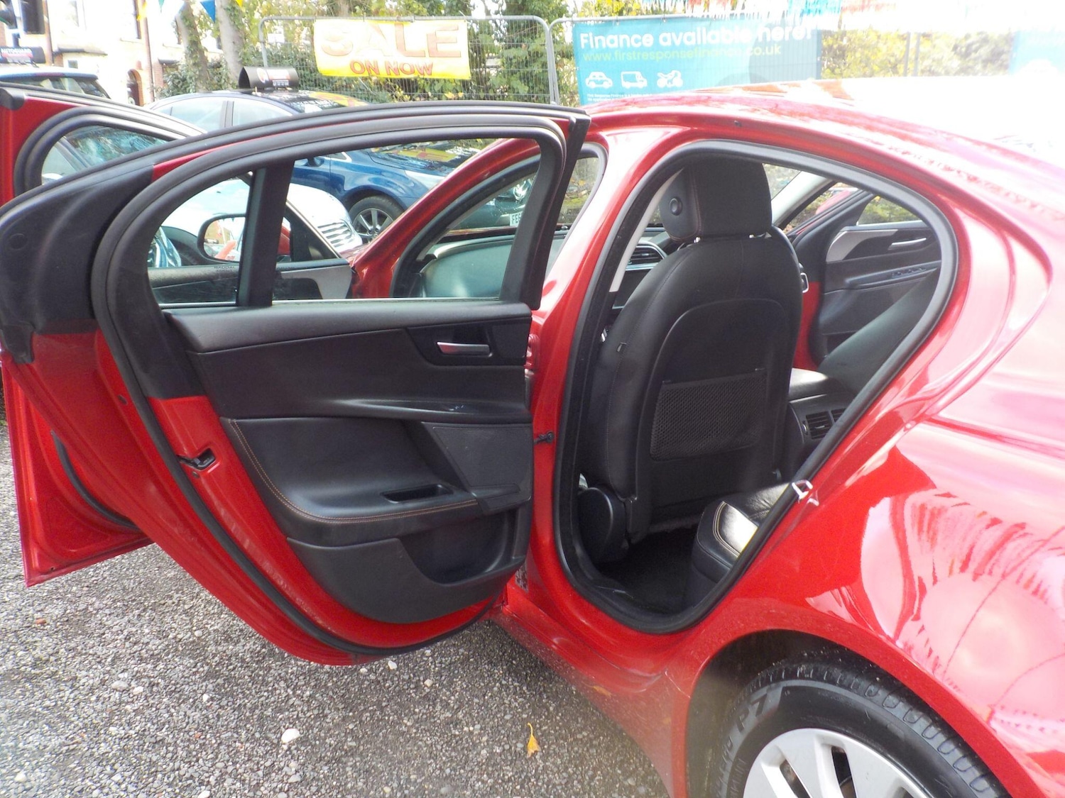 Used Jaguar XE 2016 for sale - 76398948: Photo 26