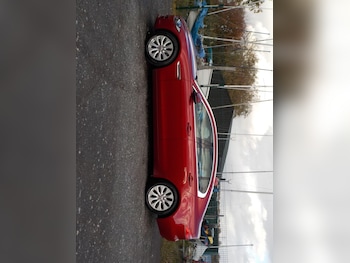 Used Jaguar XE 2016 for sale - 76398948: Photo