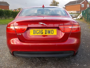 Used Jaguar XE 2016 for sale - 76398948: Photo