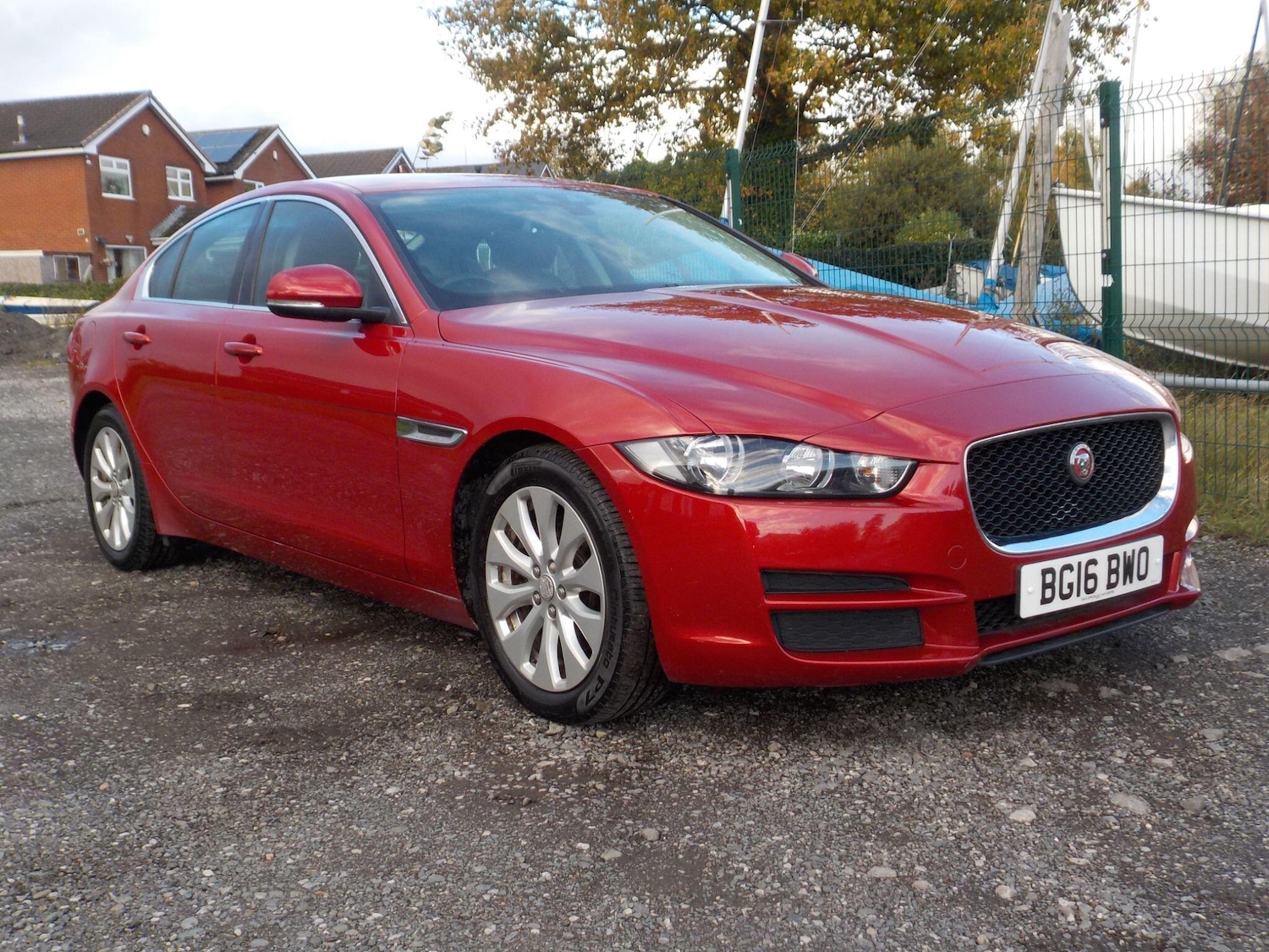 Used Jaguar XE 2016 for sale - 76398948: Photo 7