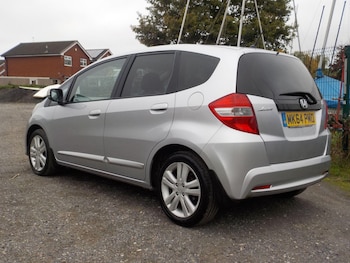 Used Honda Jazz 2014 for sale - 76990951: Photo