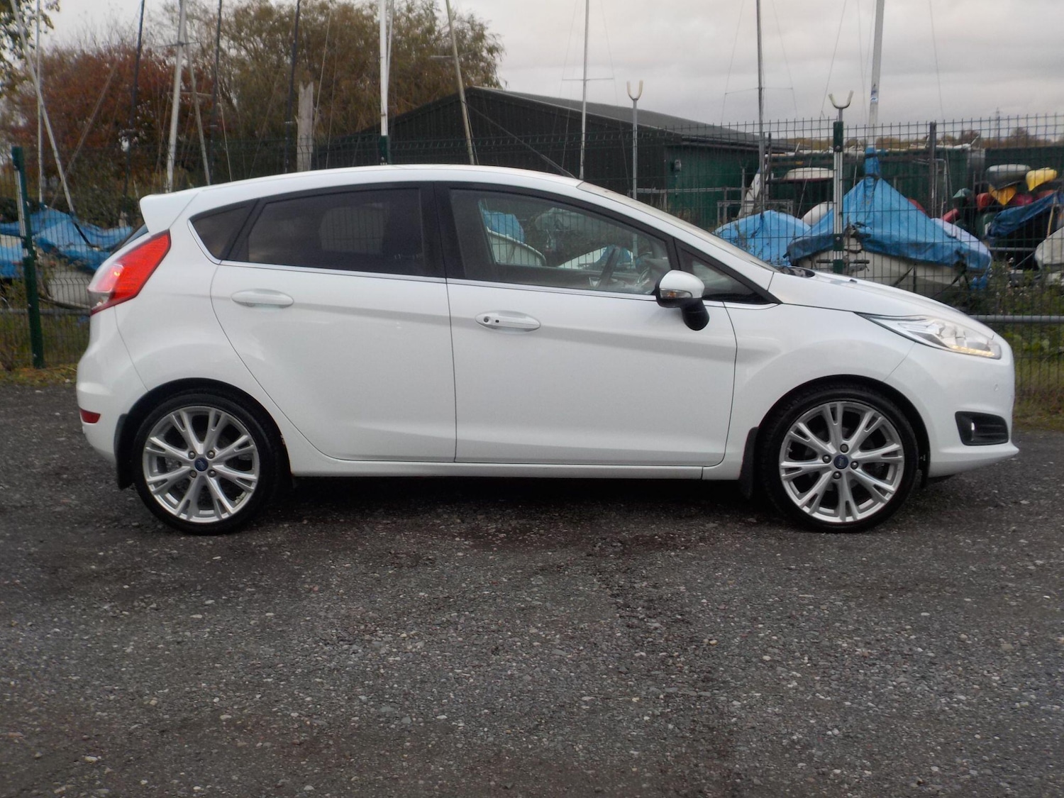 Used Ford Fiesta 2014 for sale - 76388220: Photo 6