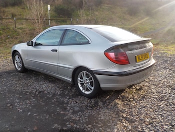 Used Mercedes-Benz C Class 2001 for sale - 77484431: Photo