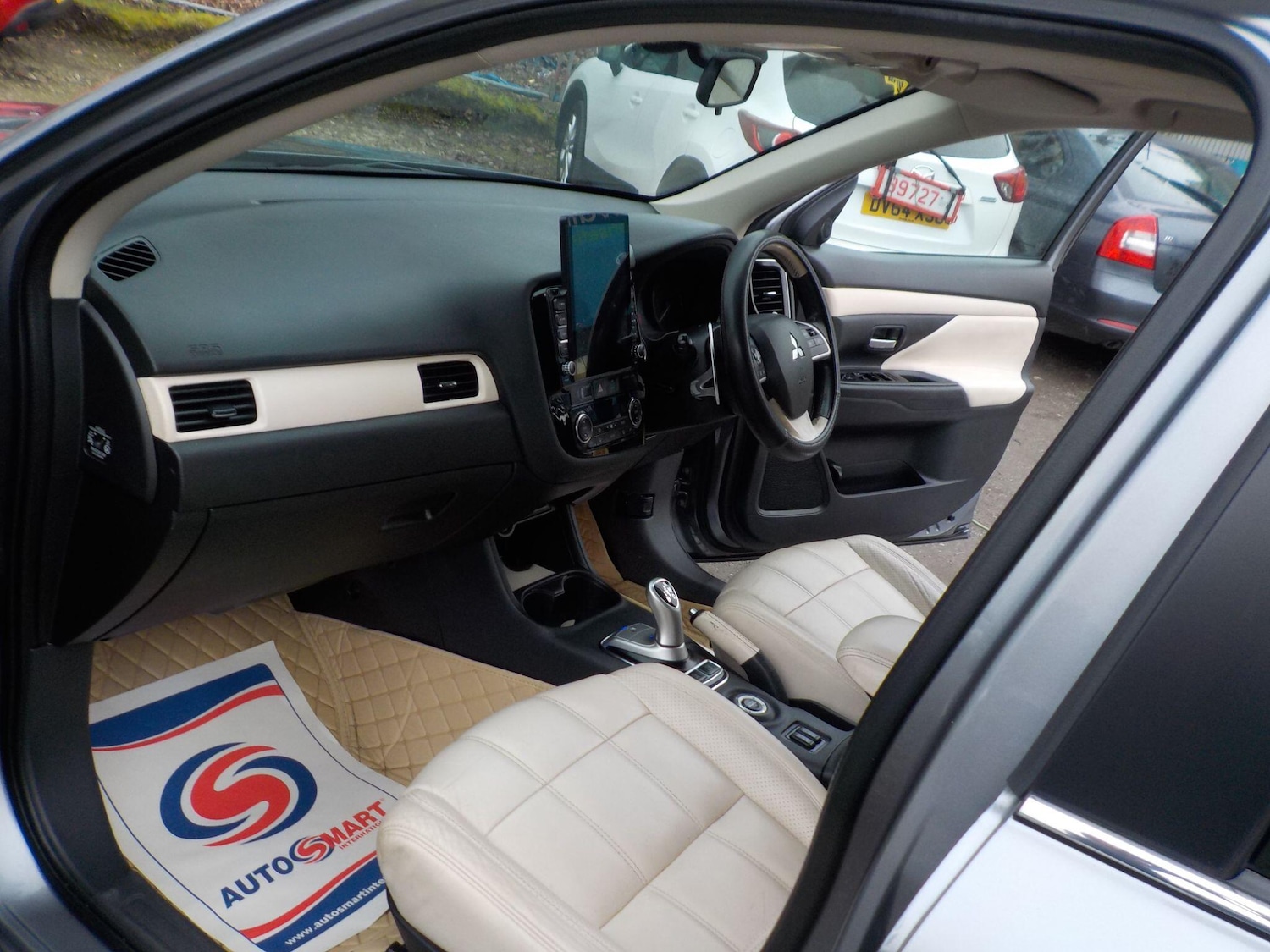 Used Mitsubishi Outlander 2015 for sale - 77456457: Photo 11