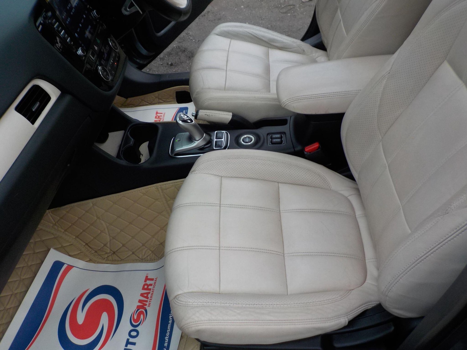 Used Mitsubishi Outlander 2015 for sale - 77456457: Photo 31