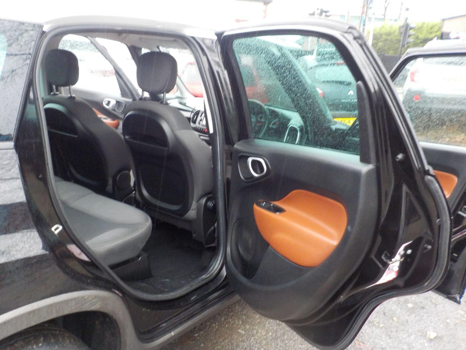 Used Fiat 500L 2014 for sale - 76952407: Photo 24
