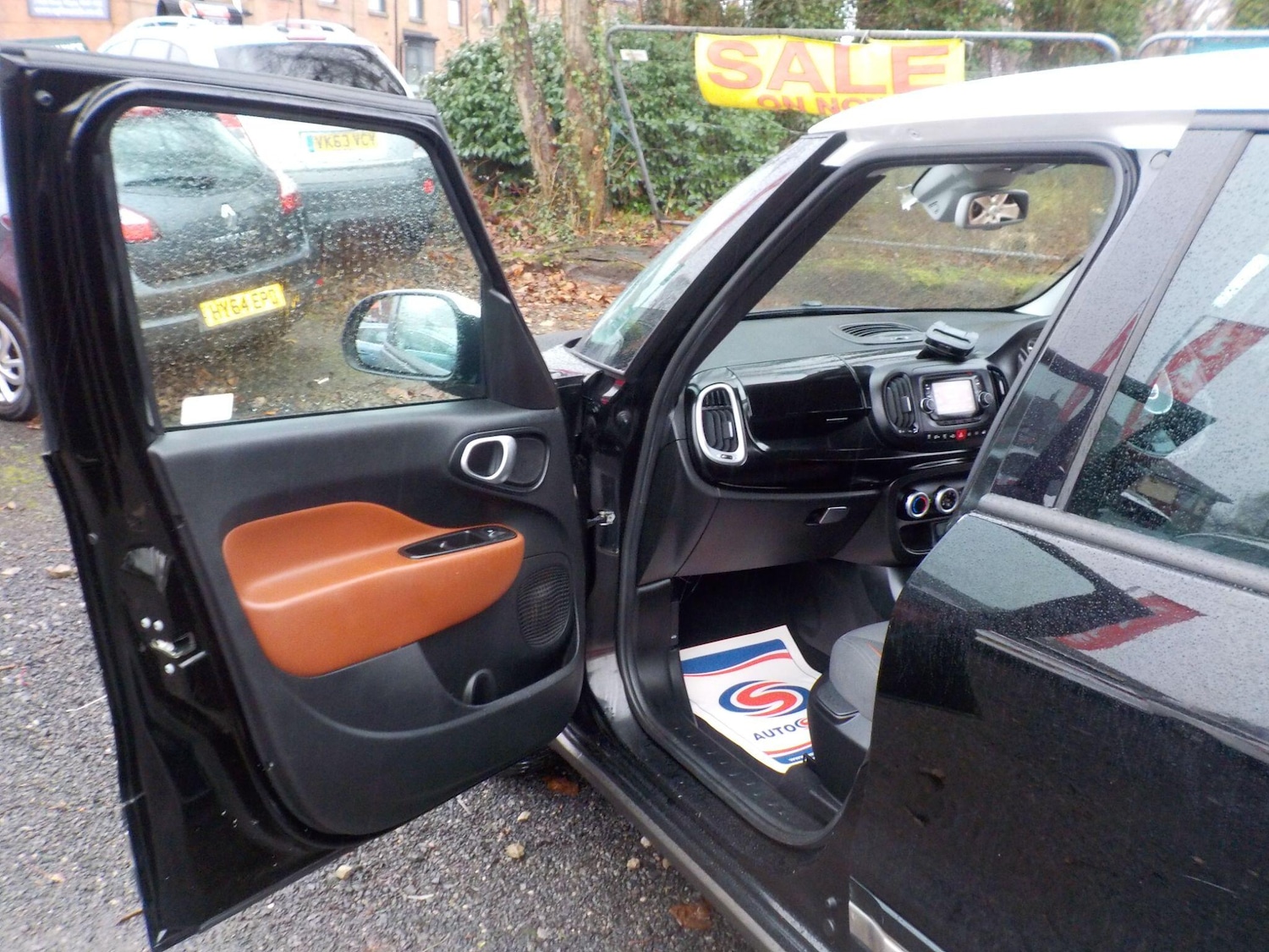 Used Fiat 500L 2014 for sale - 76952407: Photo 30