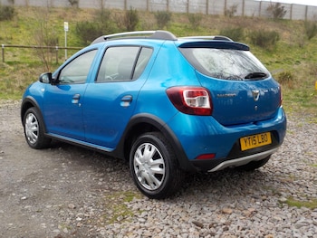 Used Dacia Sandero Stepway 2015 for sale - 78087147: Photo