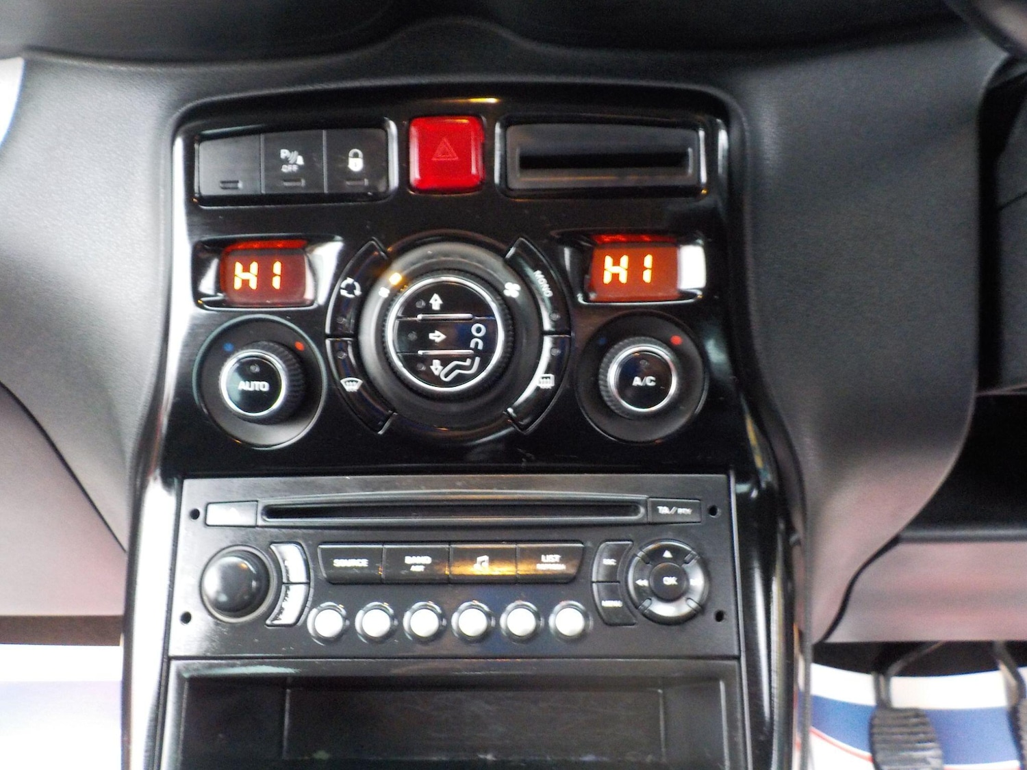 Used Citroen C3 Picasso 2010 for sale - 77040979: Photo 14