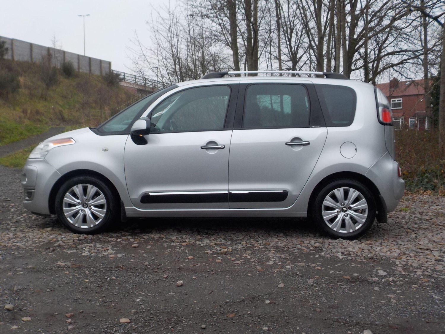 Used Citroen C3 Picasso 2010 for sale - 77040979: Photo 2