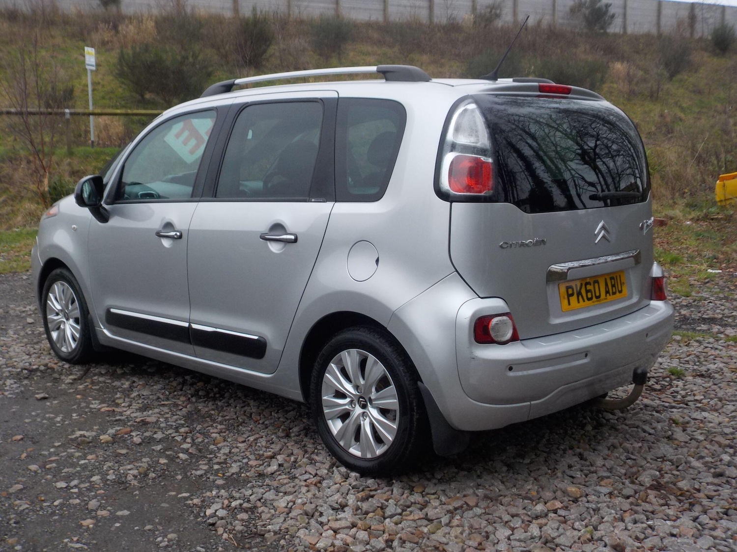 Used Citroen C3 Picasso 2010 for sale - 77040979: Photo 3