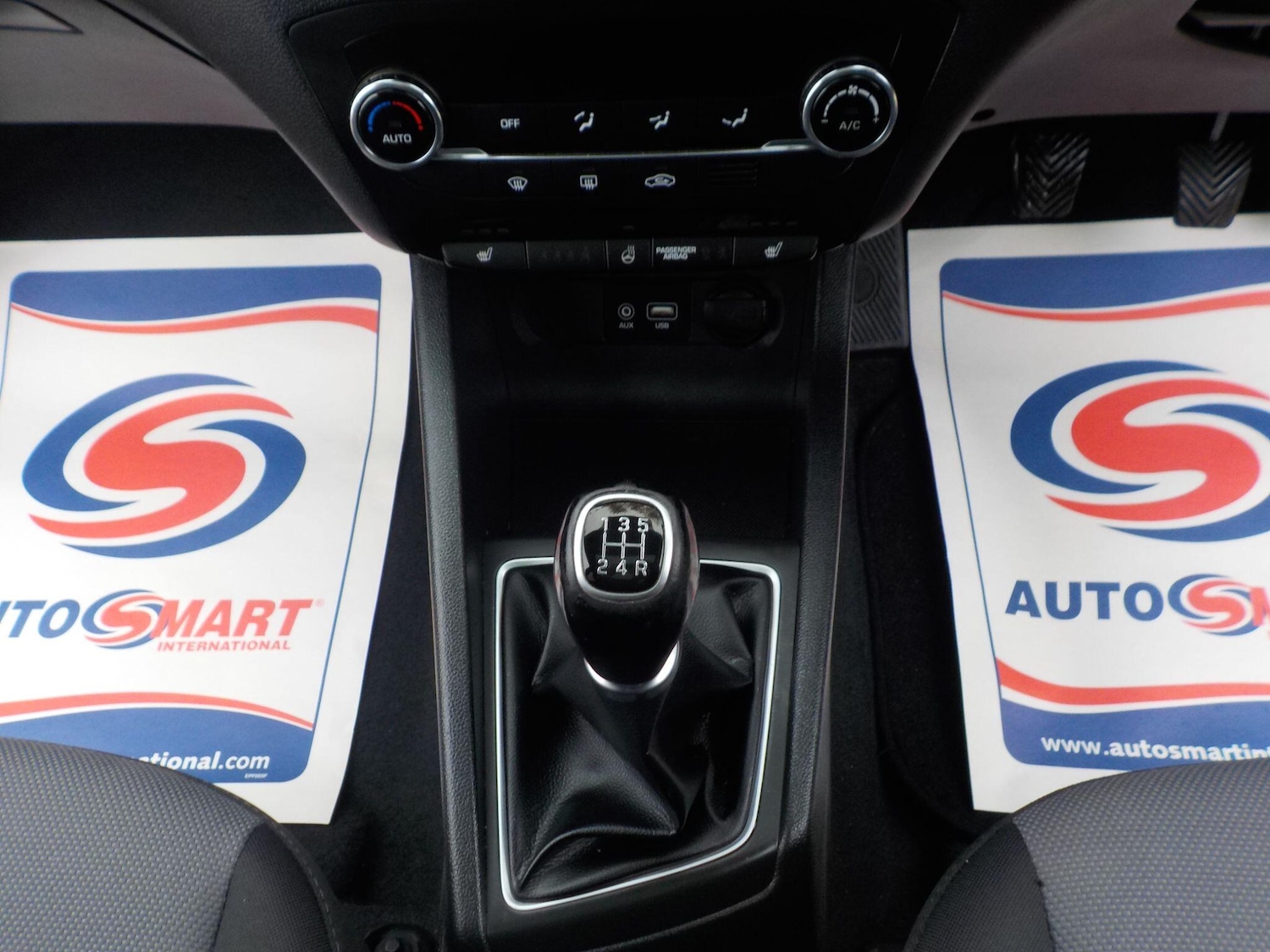 Used Hyundai i20 2017 for sale - 76381127: Photo 15